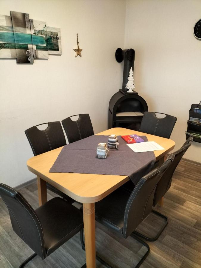 Ferienhaus Voss, 65260 Moormerland エクステリア 写真